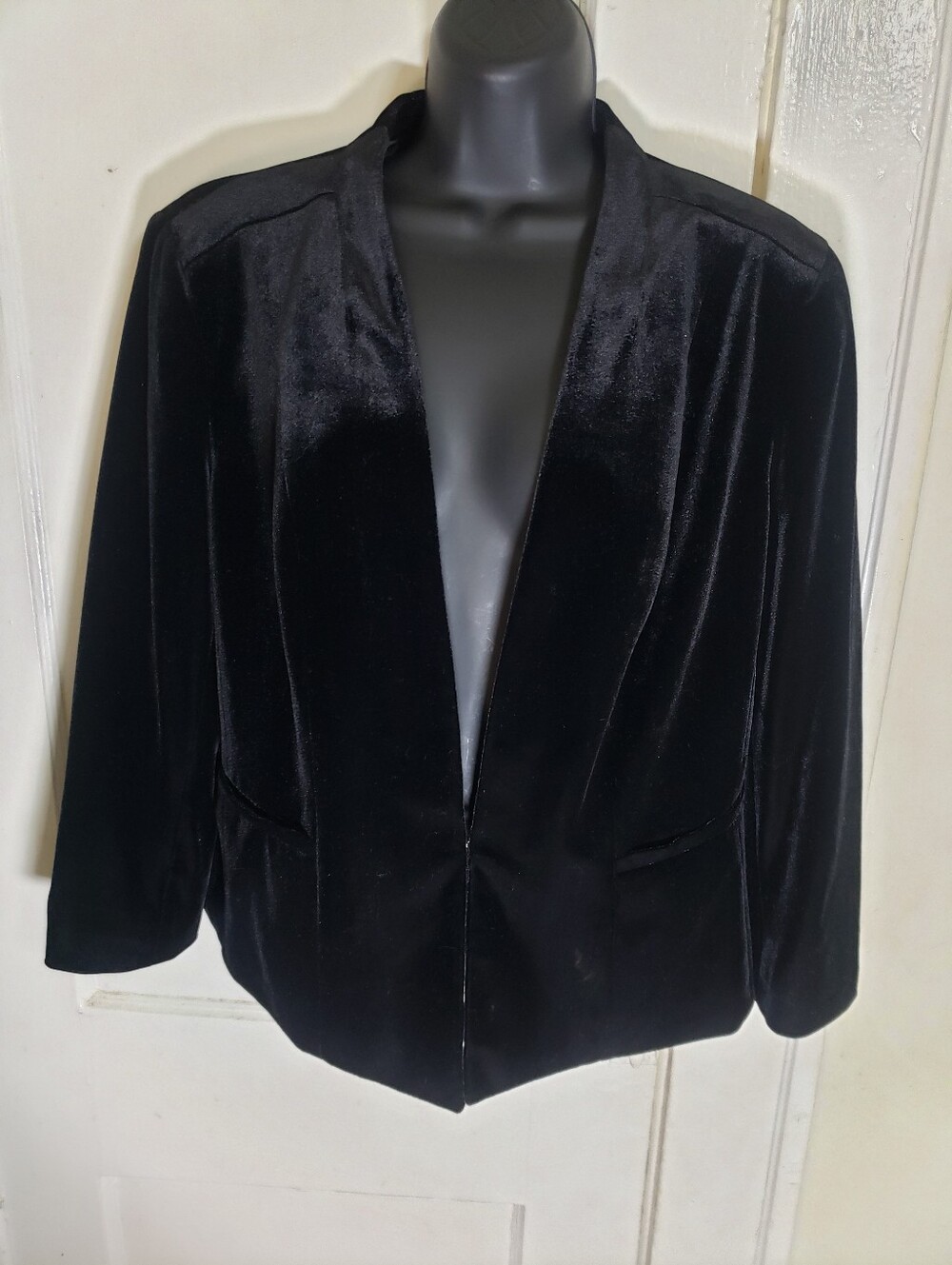 Nipon Boutique Size 12 Black Velvet Open Front Blazer Jacket Kasper Group L XL